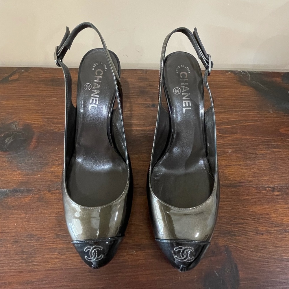 NWOB CHANEL sling back patent leather heel